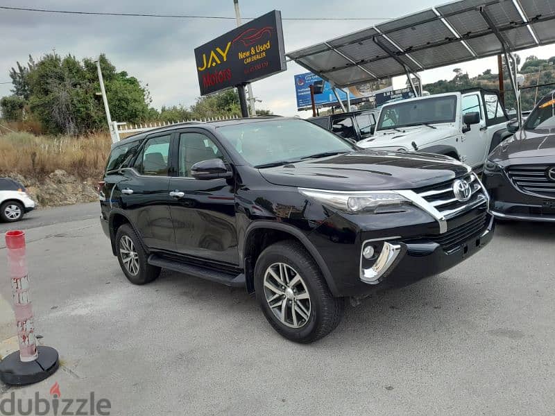 Toyota Fortuner 2020 1