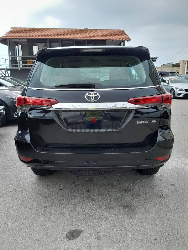 Toyota Fortuner 2020 5