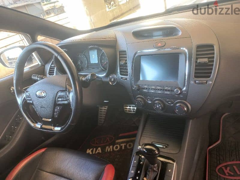 Kia Forte 2018 9