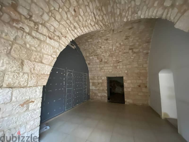 Jounieh/ building in a plot for rent - Restaurant, Hotel Or Night CLUB 1