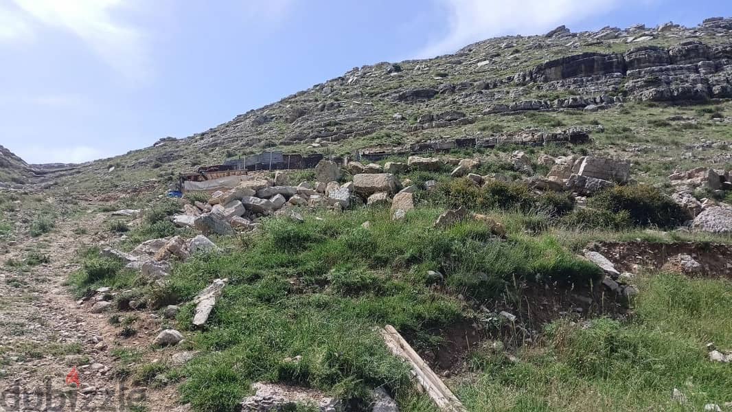 Land for Sale in Hrajel/ أرض رائعة للبيع في حراجل 2