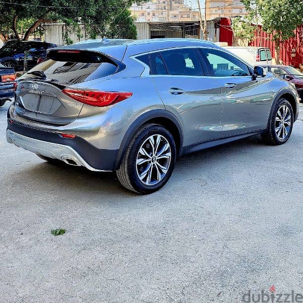 ONE OF A KIND INFINITI QX30 AWD 2017 Luxury edition full 87000 miles 3