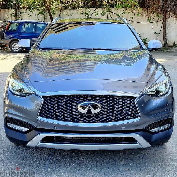 ONE OF A KIND INFINITI QX30 AWD 2017 Luxury edition full 87000 miles 5