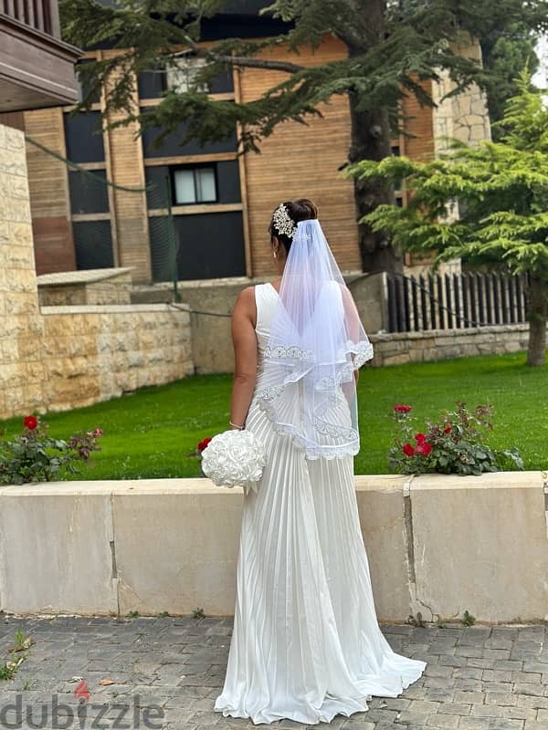 white dress 0