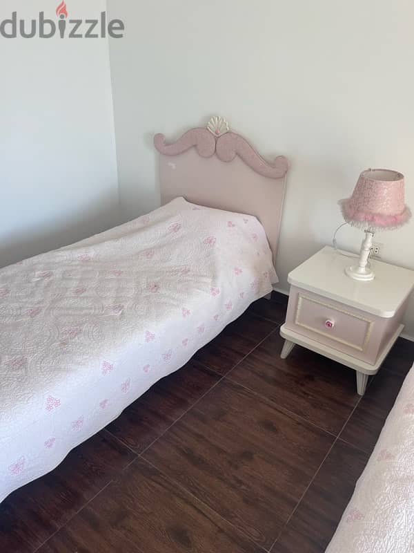 Princess full bedroom 1