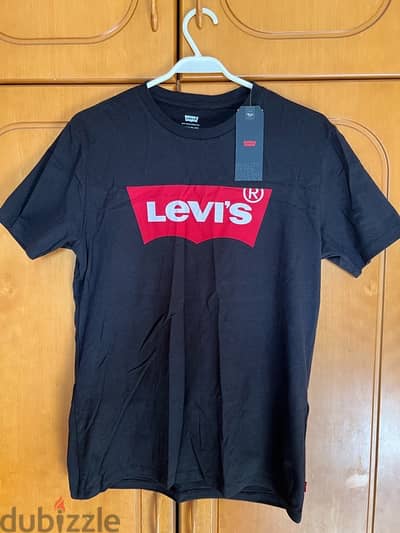 LEVI’S