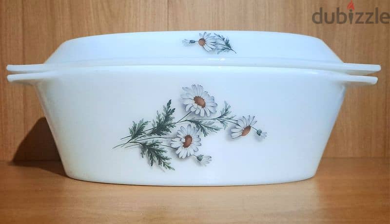 Vintage arcopal plate 34cm , excellent condition 0