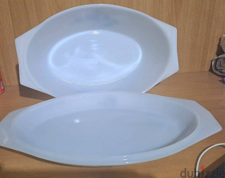 Vintage arcopal plate 34cm , excellent condition 2