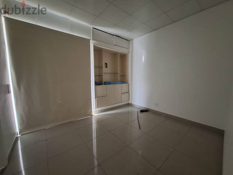 Ashrafieh | Prime Location 100m² Office | 3 Rooms | Catchy Deal 5