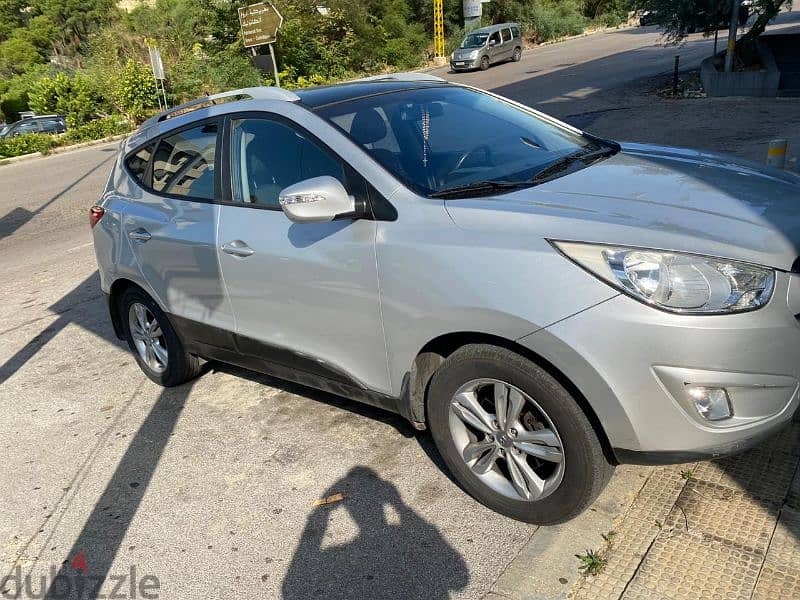 Hyundai Tucson 2012/home car/0 faults in a perfect condition 4