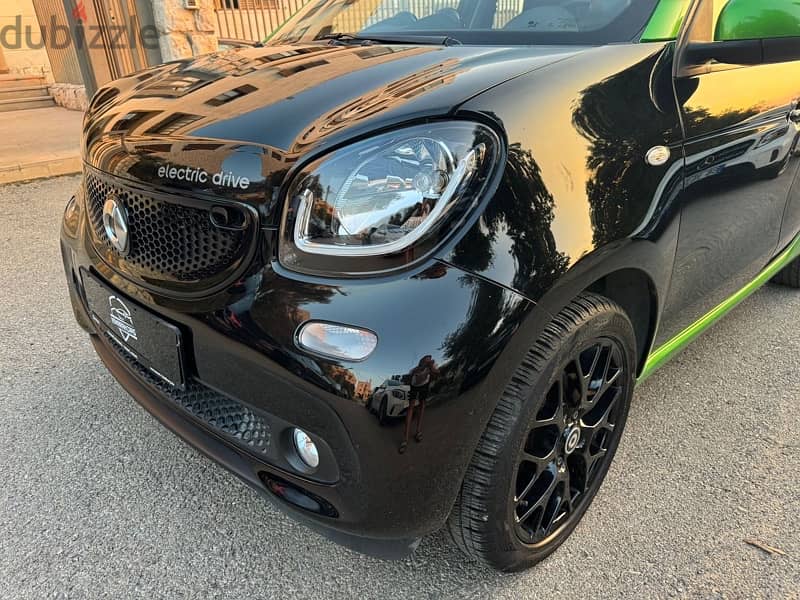 Smart forfour electric EQ 2017 prime german car full options! 3