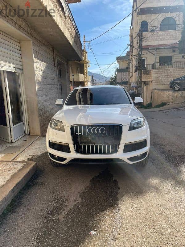 Audi Q7 2011 0