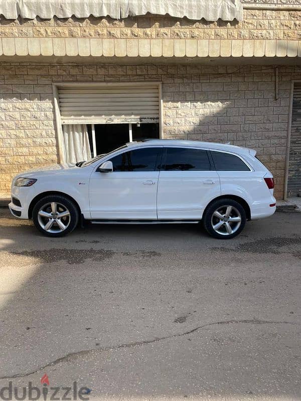 Audi Q7 2011 1