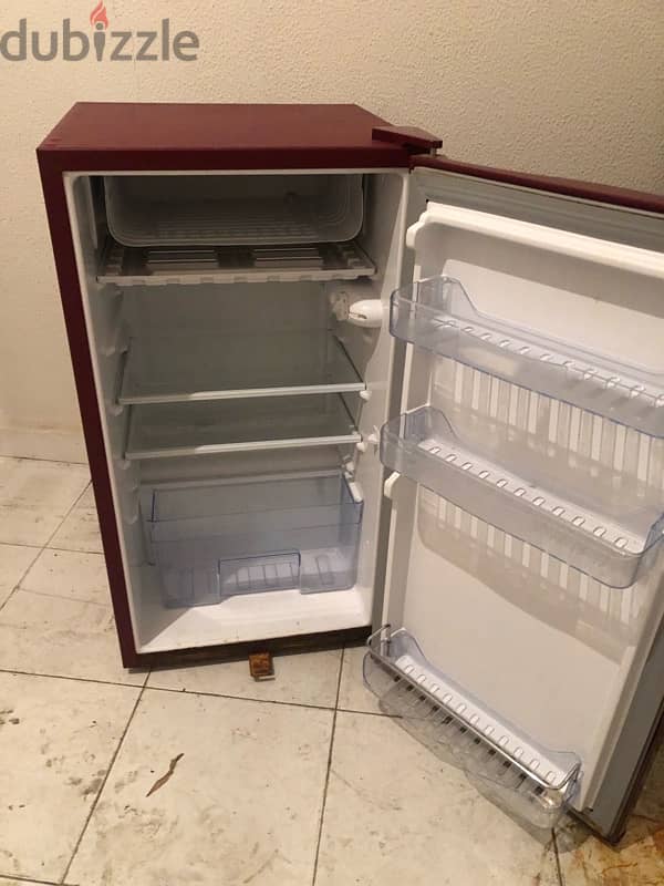 small refrigerator in excellent condition. 100$ 3