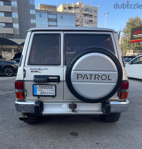 Nissan Patrol 1992 4