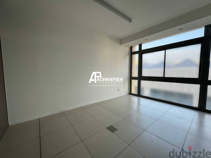 Office For Rent in Downtown - مكتب للإجار في وسط بيروت 7