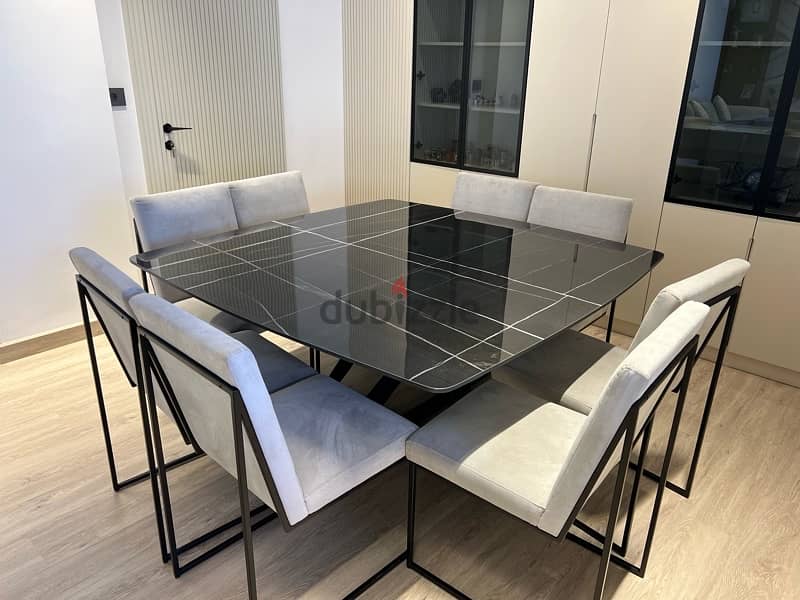 new modern dining room excellent condition 3