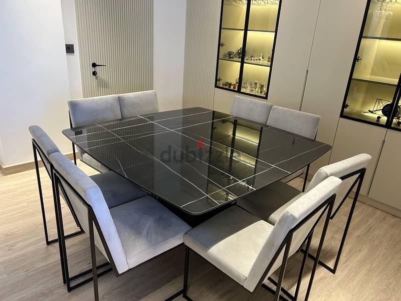 new modern dining room excellent condition 4