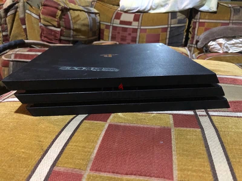 ps4 pro 1Tb 2