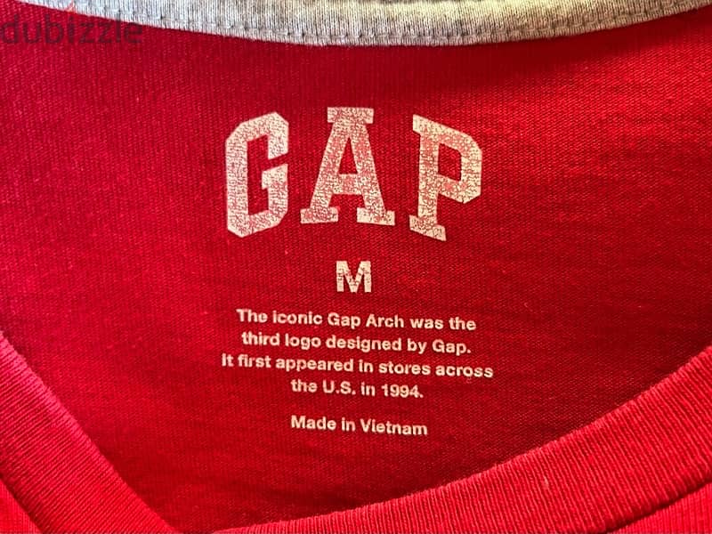 GAP RED SHIRT 2