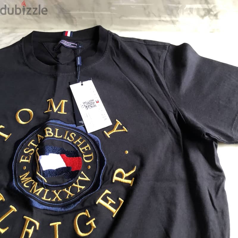 Tommy Hilfiger - Black T-Shirt size L 1