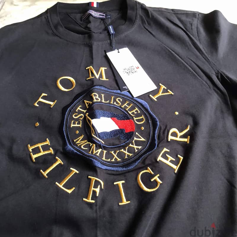 Tommy Hilfiger - Black T-Shirt size L 3