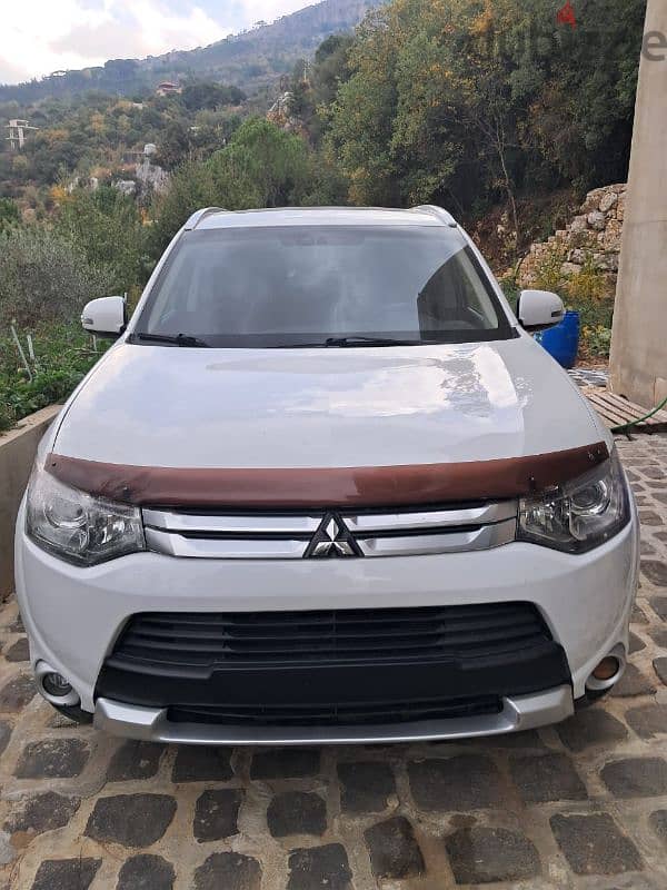 Mitsubishi Outlander 2015 0