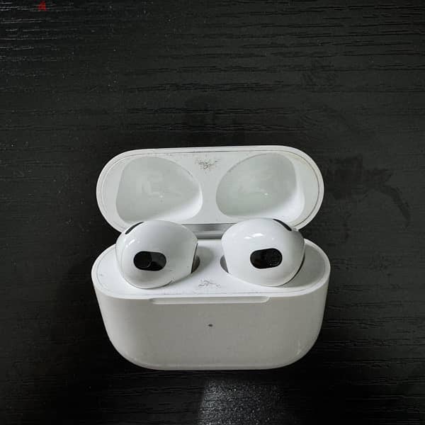 Apple AirPods 3 2