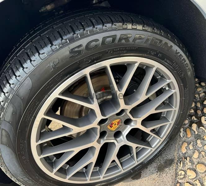 Pirelli Scorpion Tyres 20inch 2