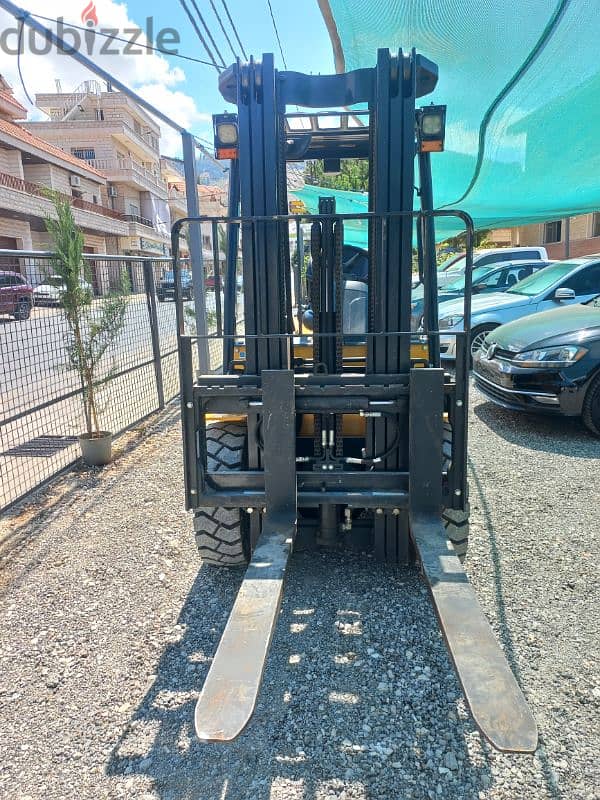 Forklift hyundai 3