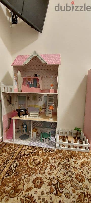 Doll House very good conditions LIKE NEW 0