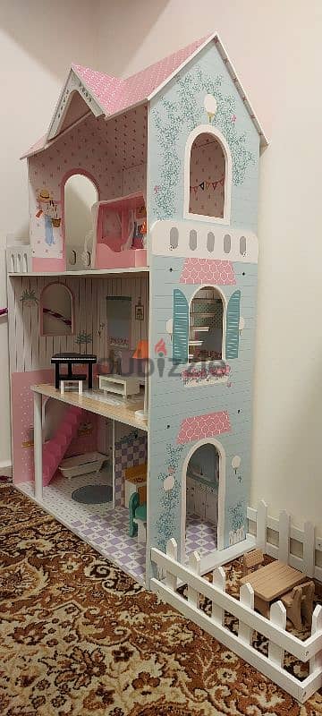 Doll House very good conditions LIKE NEW 3