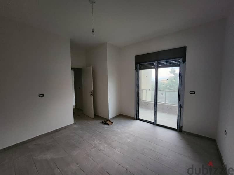 RWB193EA - Brand new apartment for sale in Bouar 9