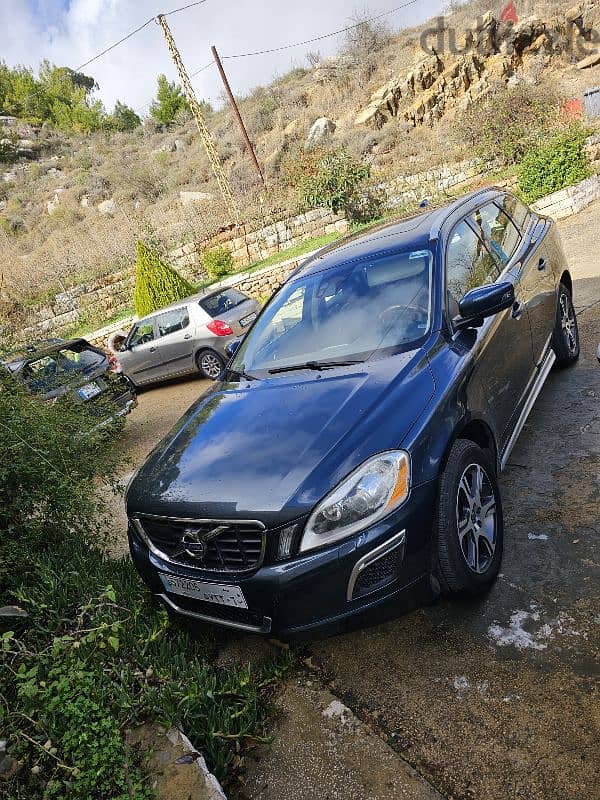 Volvo XC60 2011 very good condition 0