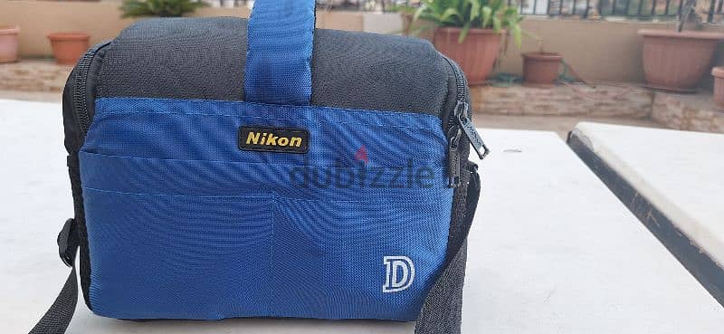 dslr 2000D not used with box and accessories 3