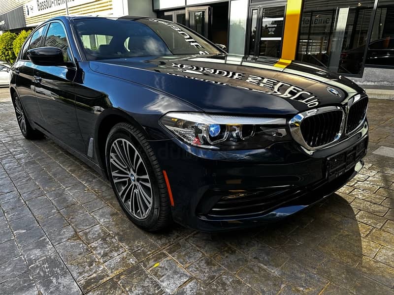 BMW 5-Series 2017 0