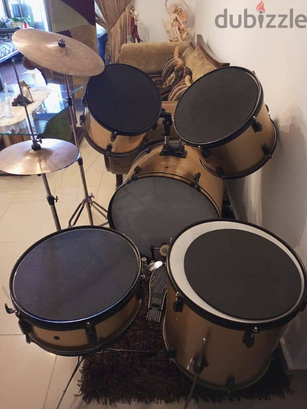 Drum set in good condition 0