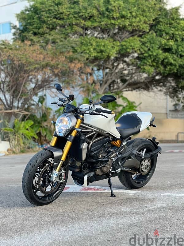 Ducati Monster 1200s 4