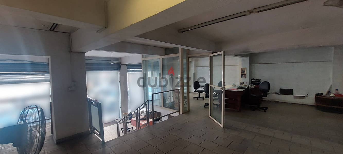 Shop for rent in Gemayzeh محل تجاري للإيجار في الجميزة 0