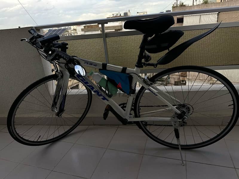 GIANT FCR2 Hybrid Bike – $230 0