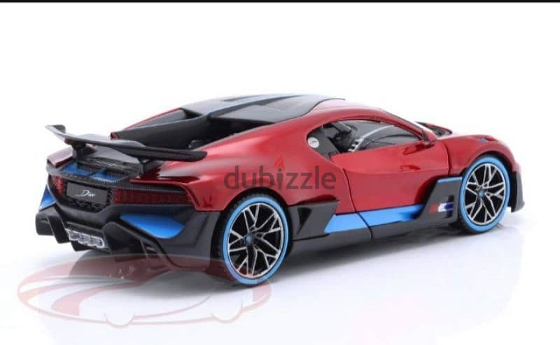 Bugatti Divo diecast car model 1;24 3