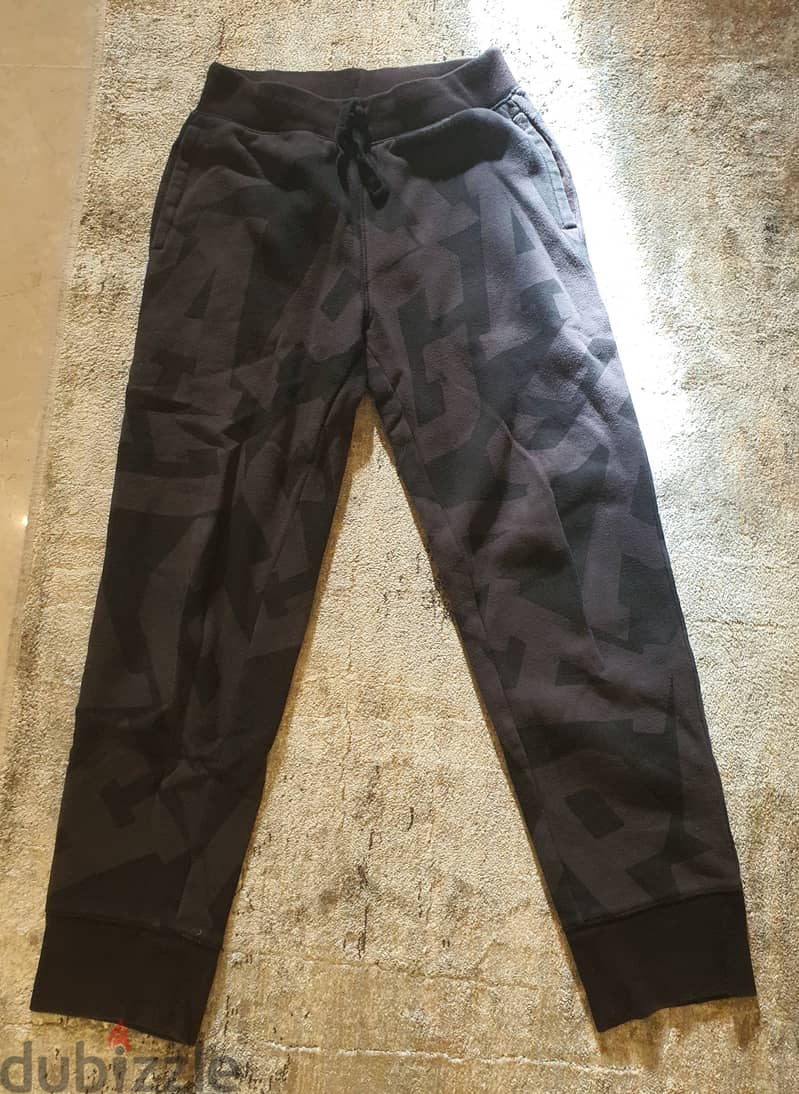 4 sweatpants size 11-12 0