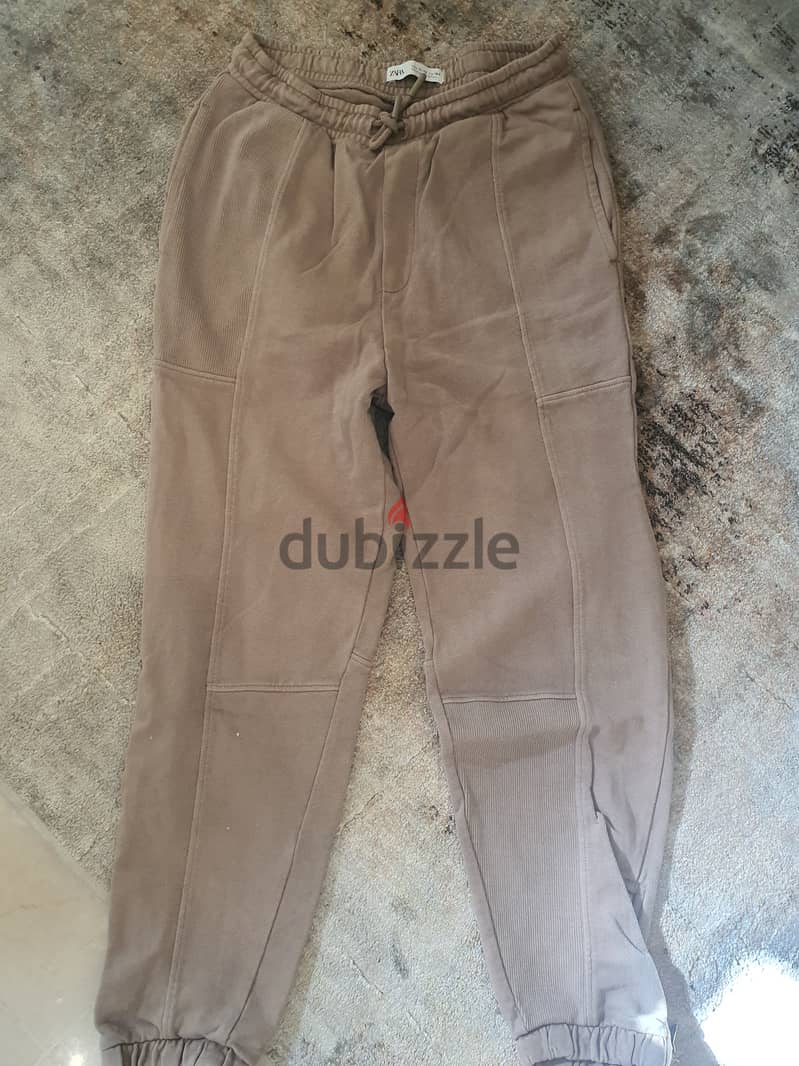 4 sweatpants size 11-12 3