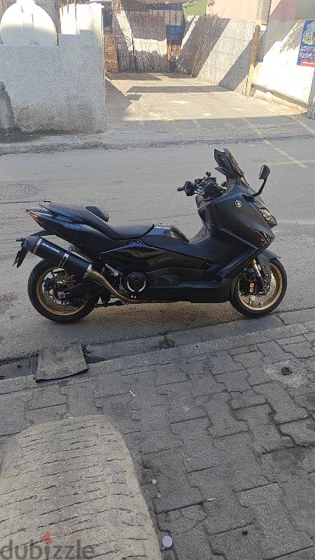 tmax 560 odo 5000km company source tmax windshield  iphone samsung 4