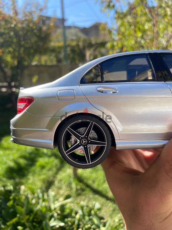 1:18 mercedes c63 amg w204 diecast resin model 2