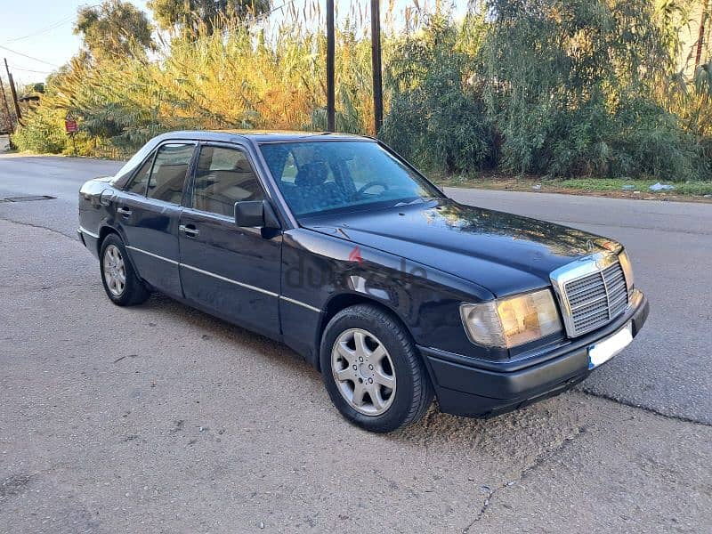 Mercedes-Benz E-Class 1989 0