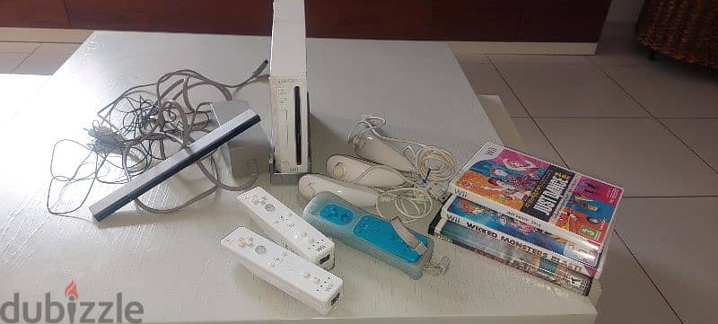 wii console with accessories 0