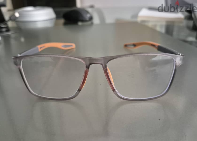 Blue-Light Emitting Reading Glasses 2.5x 3