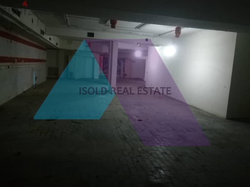 A Spacious 390 m2 warehouse for sale in Achrafieh|Prime Location 0