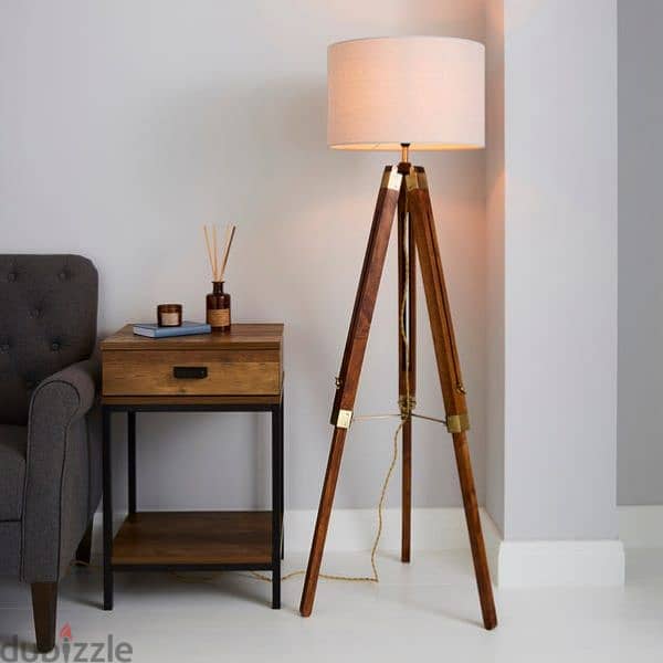 trio wooden tripod floor lamp 0